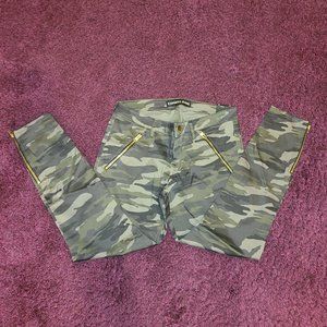 NWT EXPRESS Stella Low-rise Ankle Leggings - Camo